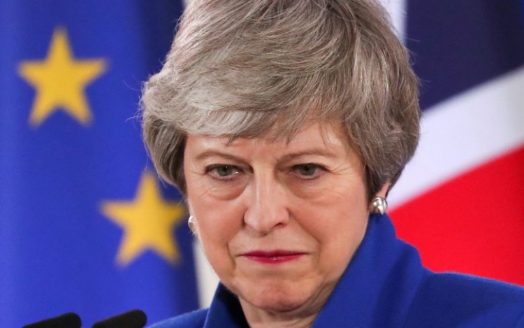 Szakértő:Theresa May mindenképpen távozik