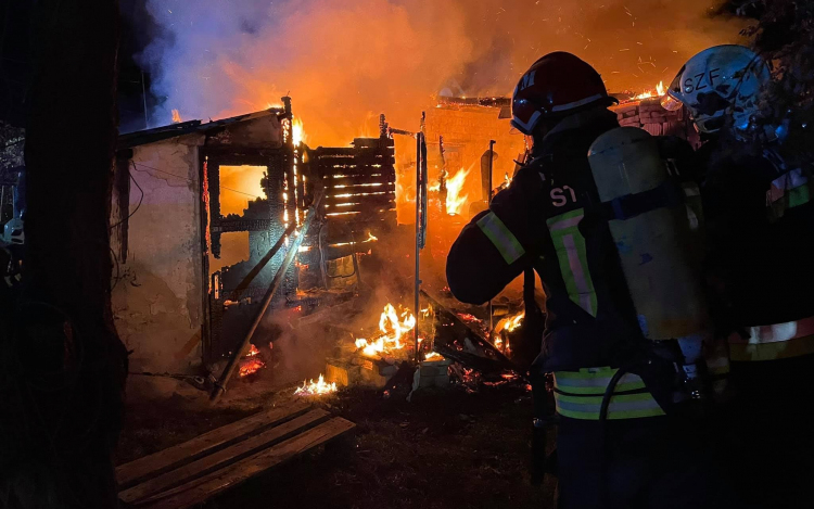 Holttestet találtak egy kigyulladt házban Gyulán